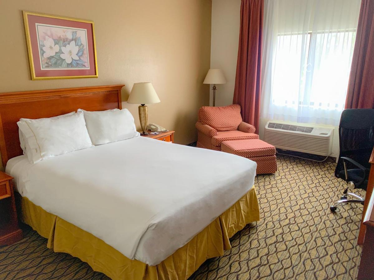 Hotel Baymont By Wyndham Chelsea Zewnętrze zdjęcie